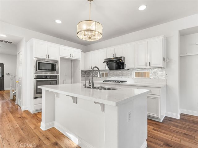 7927 Glide Path Court, Chino, CA 91708
