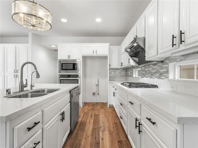 7927 Glide Path Court, Chino, CA 91708