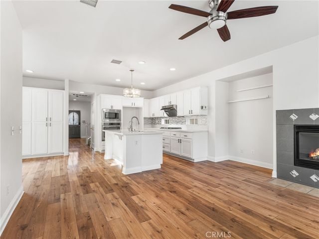 7927 Glide Path Court, Chino, CA 91708