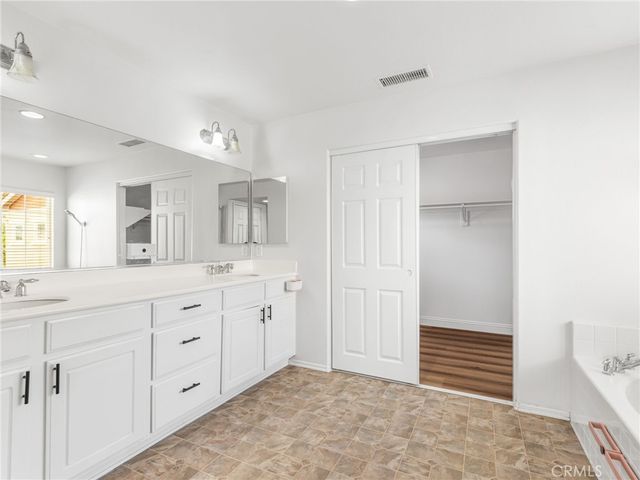 7927 Glide Path Court, Chino, CA 91708