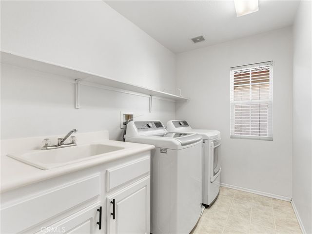 7927 Glide Path Court, Chino, CA 91708