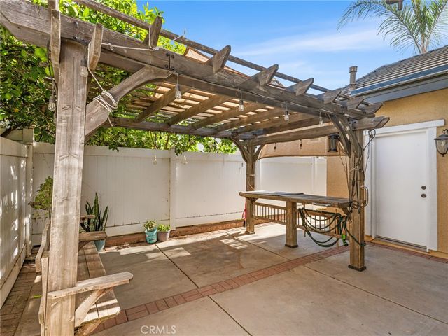 7927 Glide Path Court, Chino, CA 91708