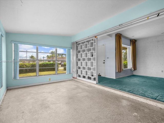11901 SW 177th Ter, Miami, FL 33177