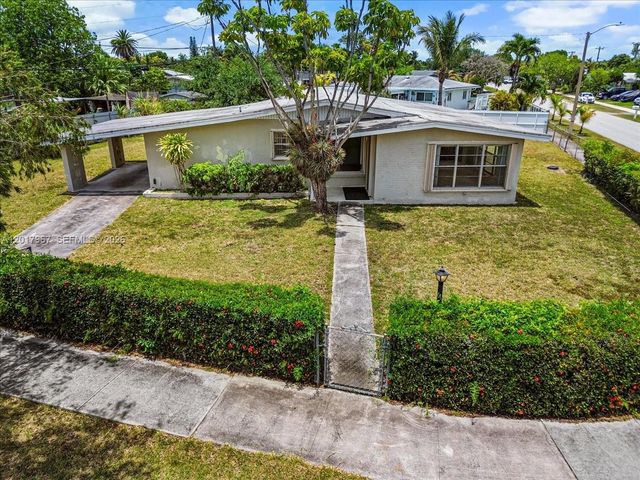 11901 SW 177th Ter, Miami, FL 33177