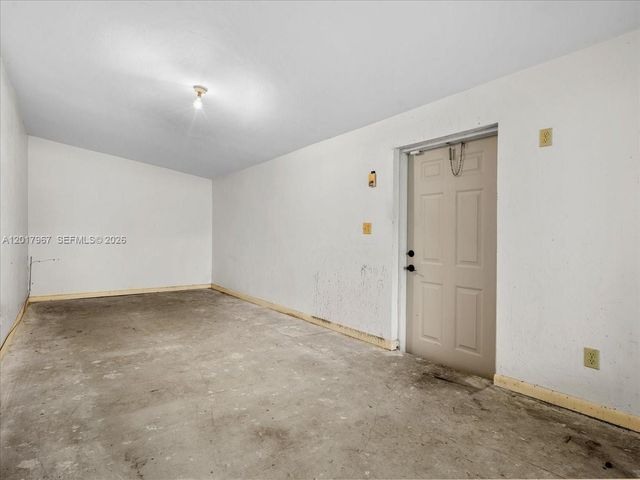 11901 SW 177th Ter, Miami, FL 33177