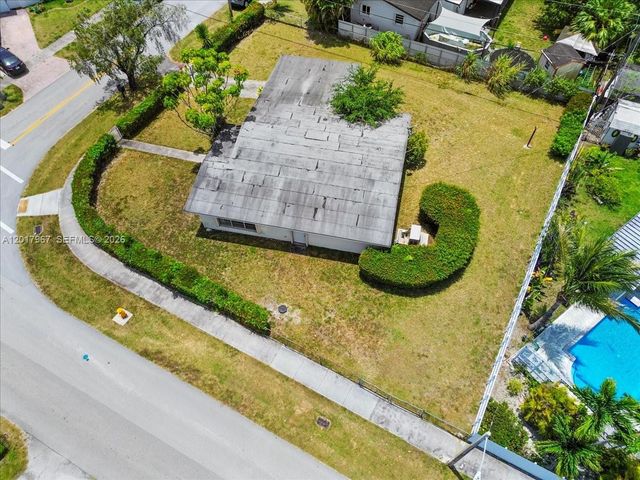 11901 SW 177th Ter, Miami, FL 33177