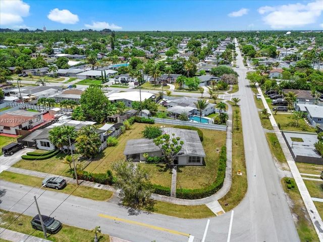 11901 SW 177th Ter, Miami, FL 33177