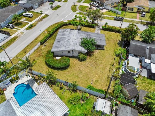 11901 SW 177th Ter, Miami, FL 33177