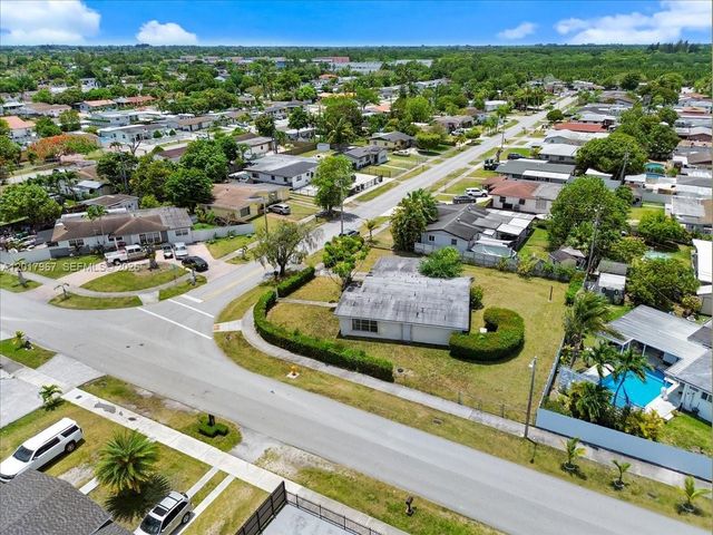 11901 SW 177th Ter, Miami, FL 33177