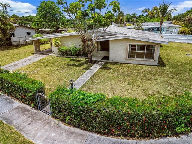 11901 SW 177th Ter, Miami, FL 33177