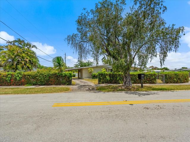 11901 SW 177th Ter, Miami, FL 33177
