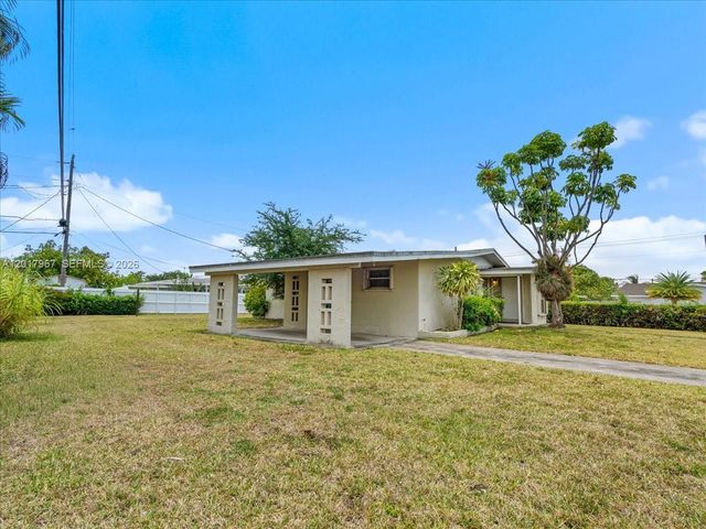 11901 SW 177th Ter, Miami, FL 33177