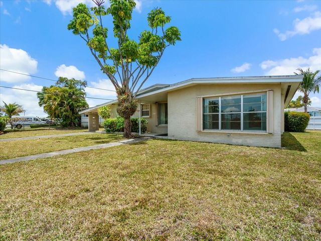11901 SW 177th Ter, Miami, FL 33177