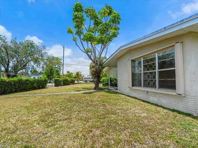 11901 SW 177th Ter, Miami, FL 33177