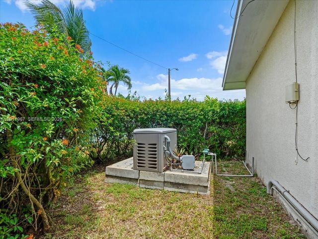 11901 SW 177th Ter, Miami, FL 33177