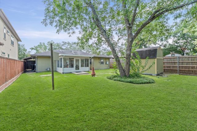 9618 Chatfield Street, Houston, TX 77025