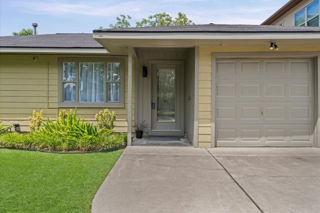 9618 Chatfield Street, Houston, TX 77025