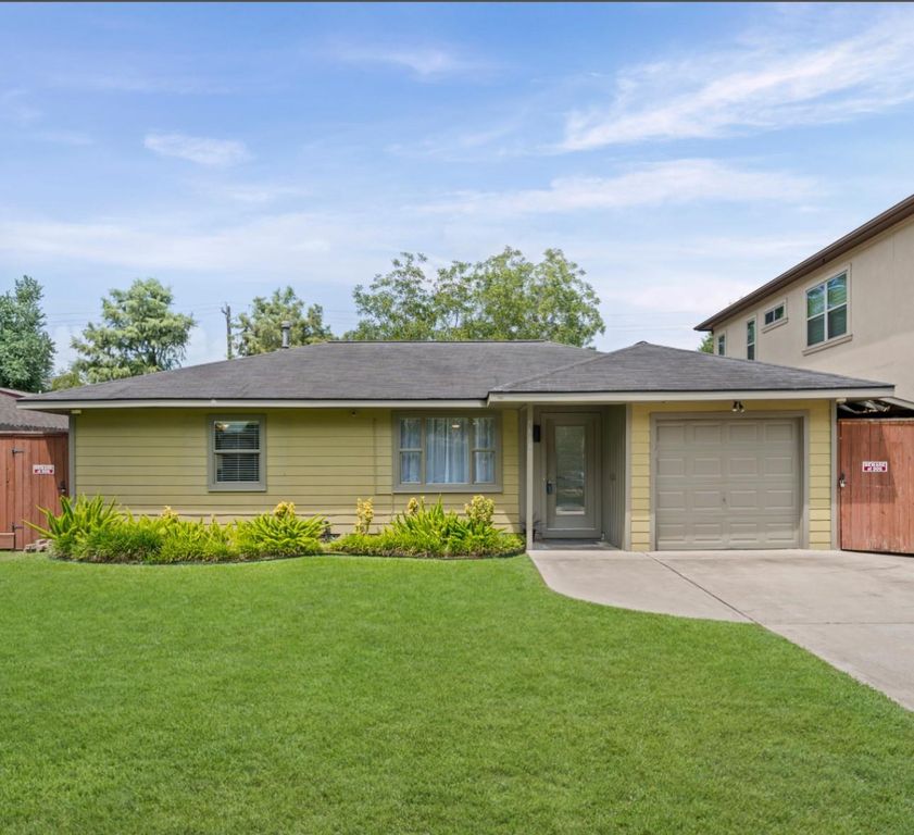 9618 Chatfield Street, Houston, TX 77025