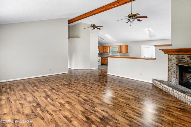 199 Lickskillet Dr, Shepherdsville, KY 40165