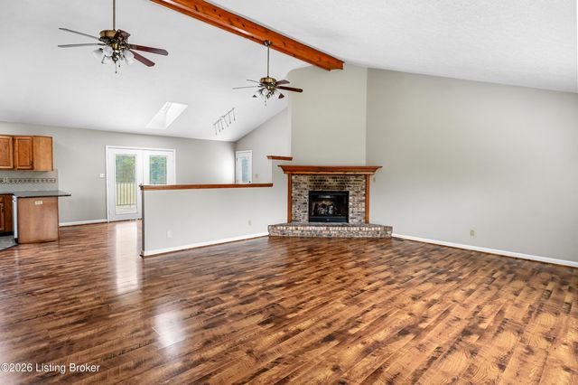 199 Lickskillet Dr, Shepherdsville, KY 40165