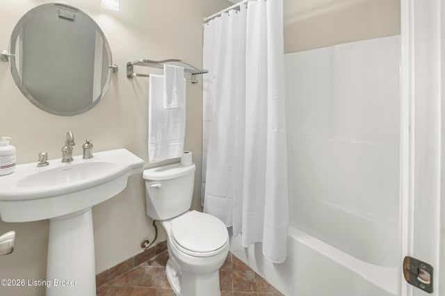 199 Lickskillet Dr, Shepherdsville, KY 40165