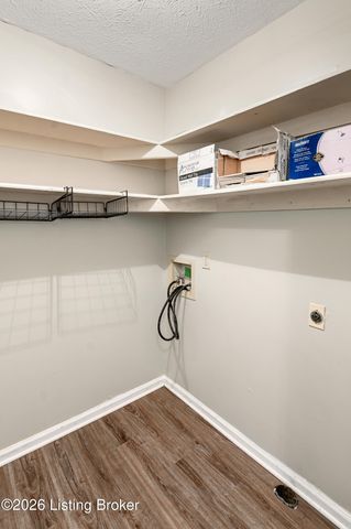 199 Lickskillet Dr, Shepherdsville, KY 40165