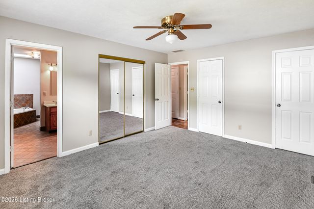 199 Lickskillet Dr, Shepherdsville, KY 40165