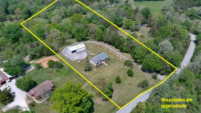 199 Lickskillet Dr, Shepherdsville, KY 40165