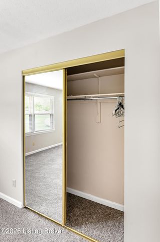 199 Lickskillet Dr, Shepherdsville, KY 40165