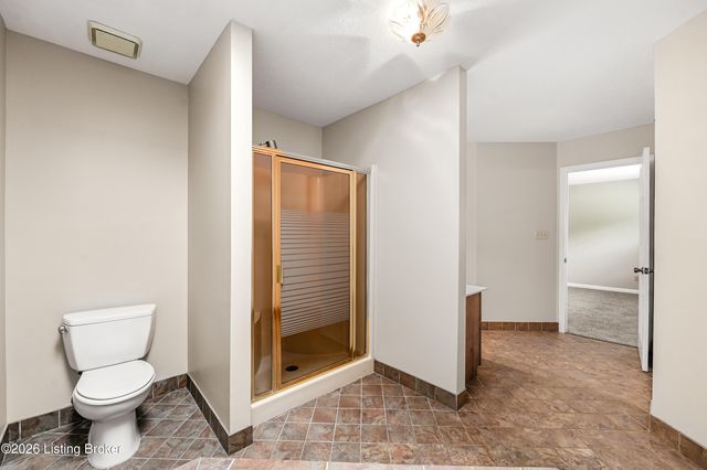 199 Lickskillet Dr, Shepherdsville, KY 40165