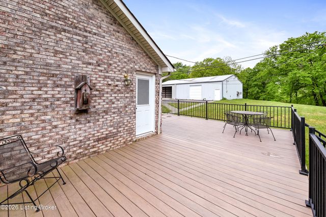 199 Lickskillet Dr, Shepherdsville, KY 40165