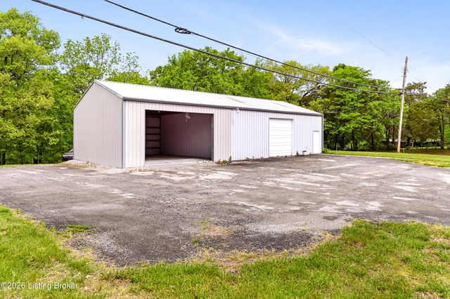 199 Lickskillet Dr, Shepherdsville, KY 40165