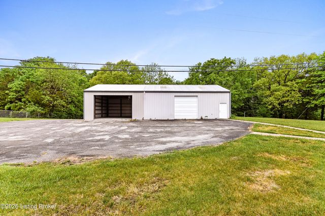 199 Lickskillet Dr, Shepherdsville, KY 40165