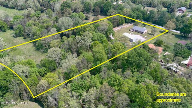 199 Lickskillet Dr, Shepherdsville, KY 40165