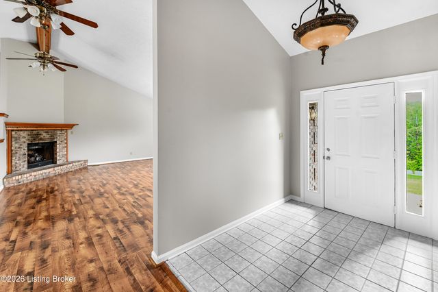 199 Lickskillet Dr, Shepherdsville, KY 40165