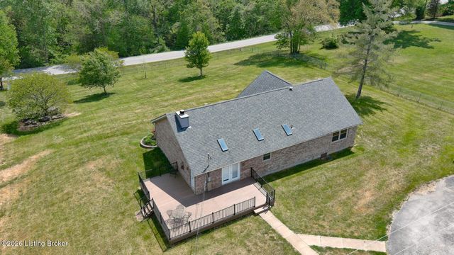 199 Lickskillet Dr, Shepherdsville, KY 40165