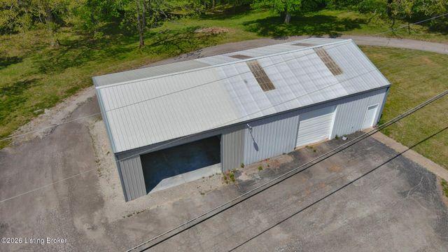 199 Lickskillet Dr, Shepherdsville, KY 40165