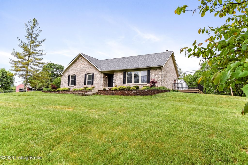 199 Lickskillet Dr, Shepherdsville, KY 40165