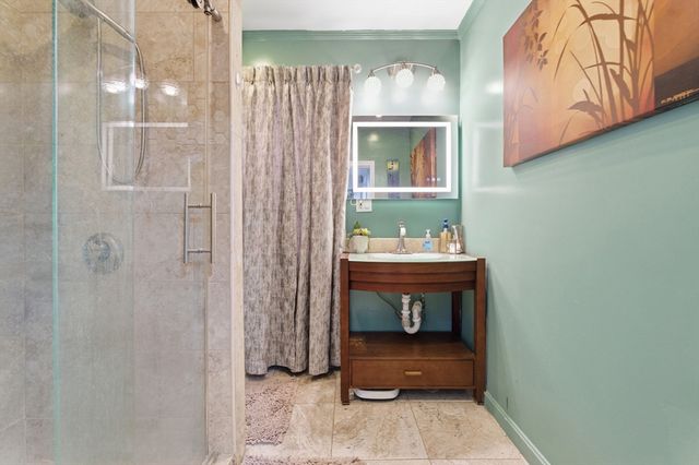 111 Adams St, Lynn, MA 01902