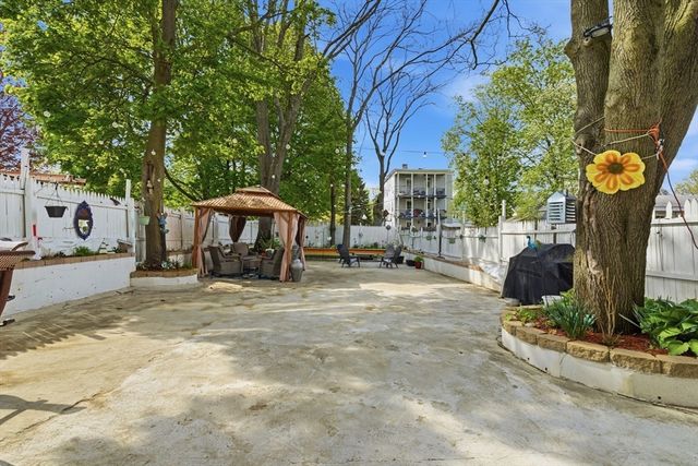 111 Adams St, Lynn, MA 01902