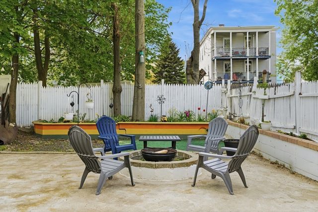 111 Adams St, Lynn, MA 01902