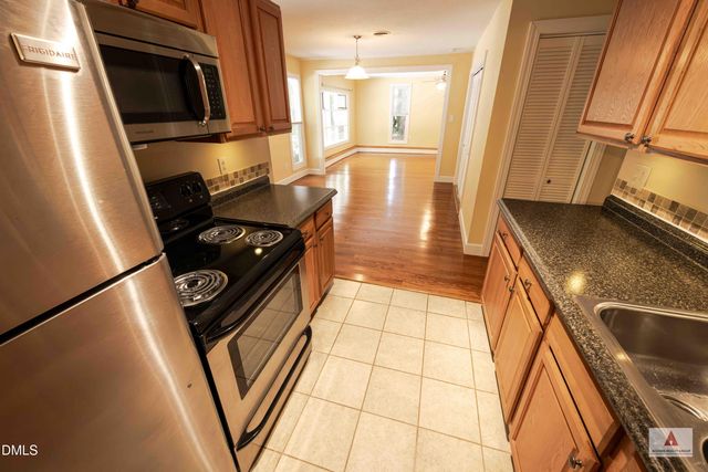 4 Winterberry Way, Chapel Hill, NC 27516