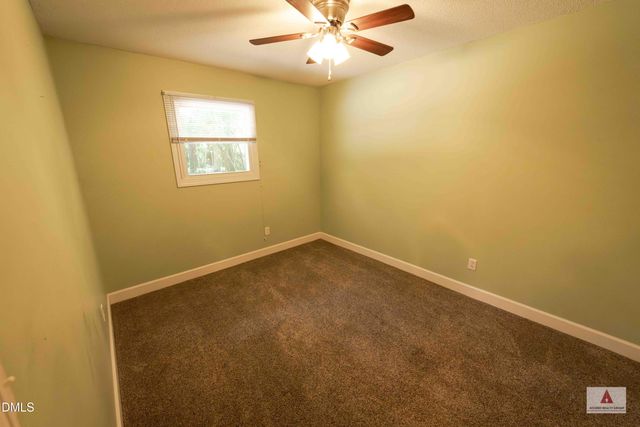 4 Winterberry Way, Chapel Hill, NC 27516