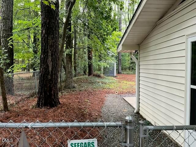 4 Winterberry Way, Chapel Hill, NC 27516