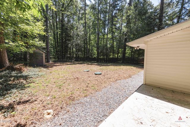 4 Winterberry Way, Chapel Hill, NC 27516