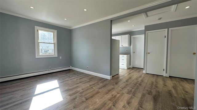 8 Bayard Avenue, Bayville, NY 11709