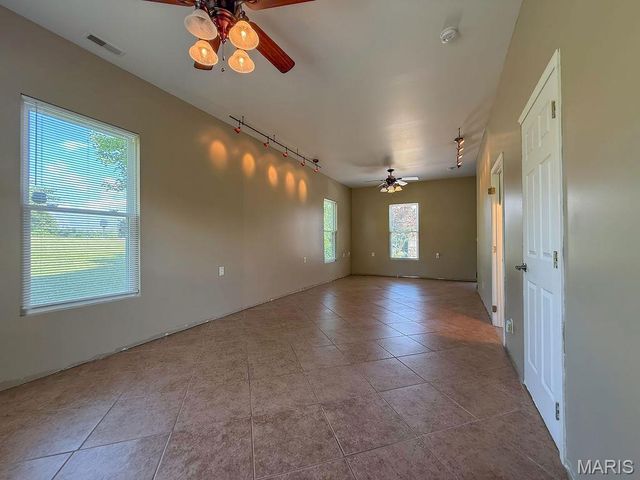 107 Morgan Lake Road, De Soto, MO 63020