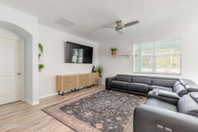 1215 Cap Diville Avenue, Port Orange, FL 32129