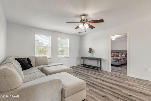 1215 Cap Diville Avenue, Port Orange, FL 32129