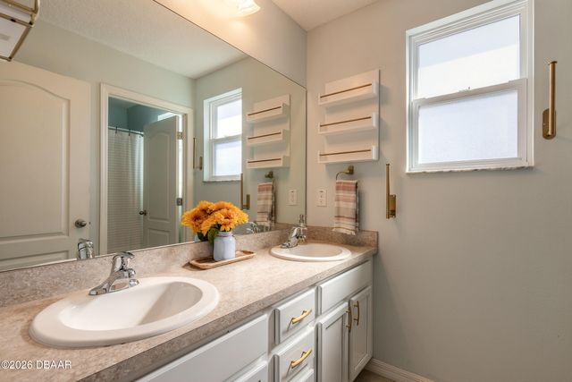 1215 Cap Diville Avenue, Port Orange, FL 32129